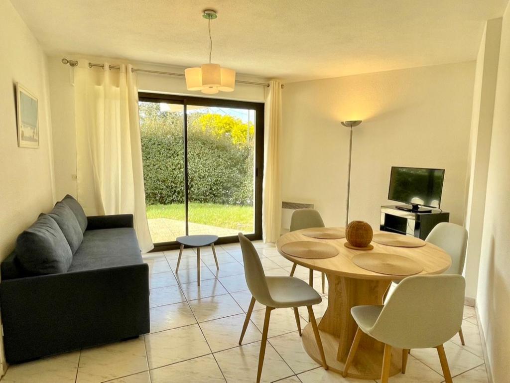 Apartamento Charmant Rez De Jardin - 900M Plage De Pontaillac Royan Exterior foto